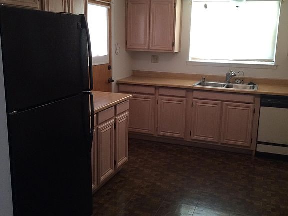 4th image of 9808 Lockerbie Ave