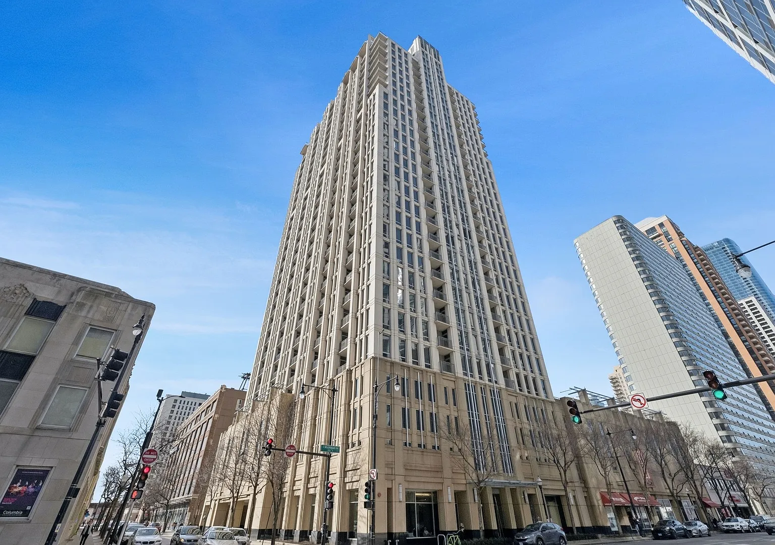 3 bed, $4,800 — Photo 1