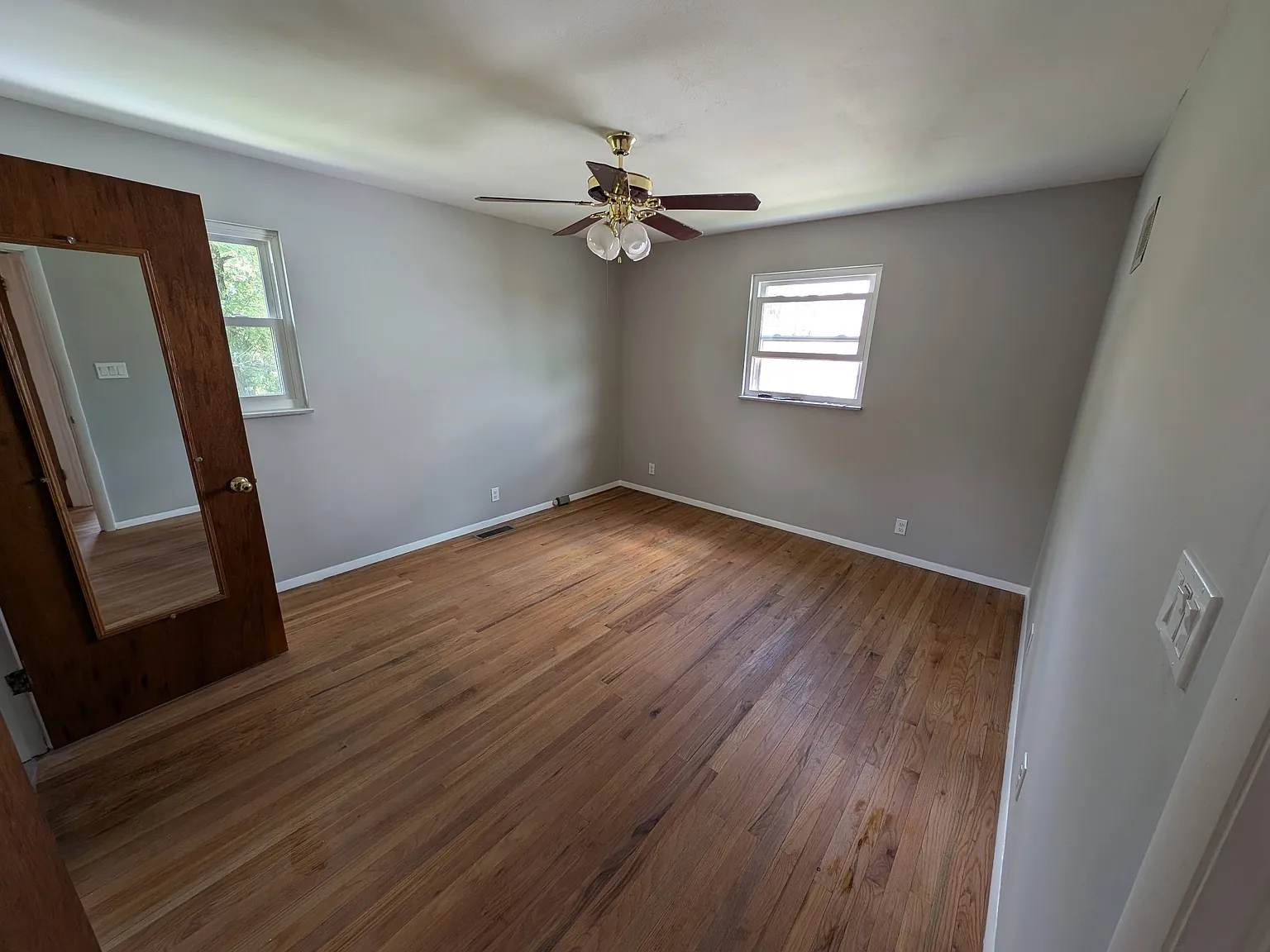 3 bed, 1.5 bath, 1945 sqft, $2,295 — Photo 4