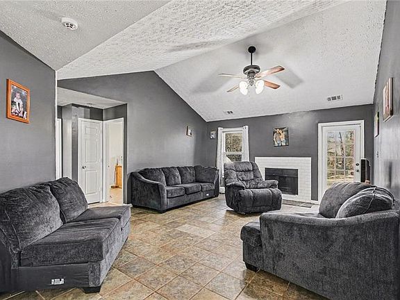 3rd image of 185 Jimmy Reynolds Dr