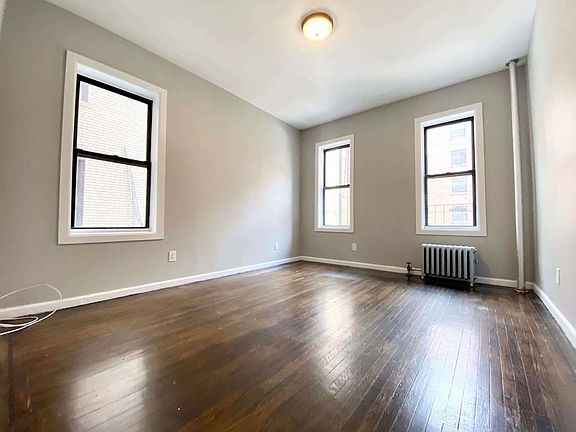 2nd image of 2386 Grand Ave #4D