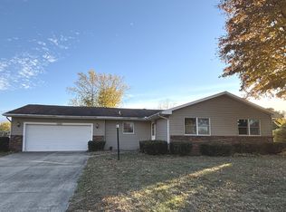 2109 Mallard Dr, Mahomet, IL 61853