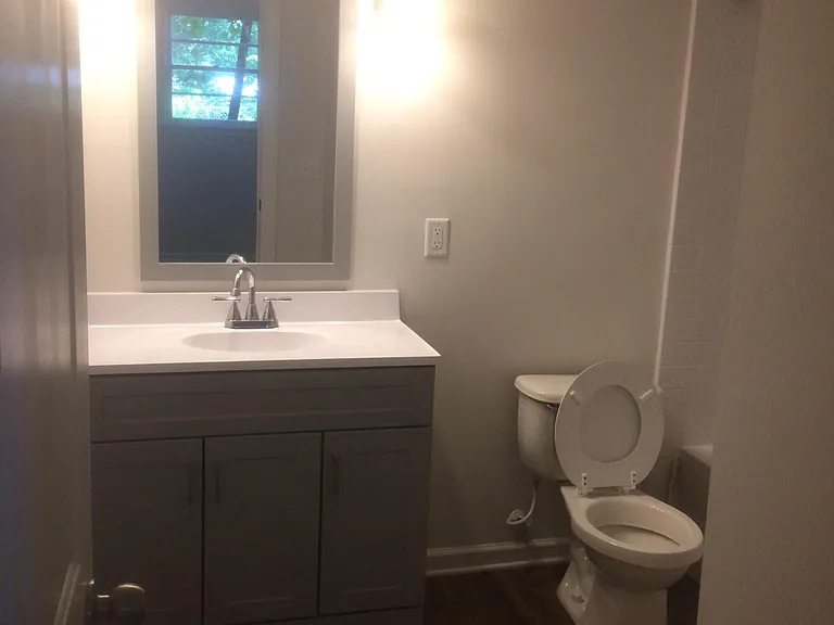 1806 Cheltenham Ln — Photo 10