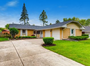 4215 Wilson Ave, Rolling Meadows, IL 60008