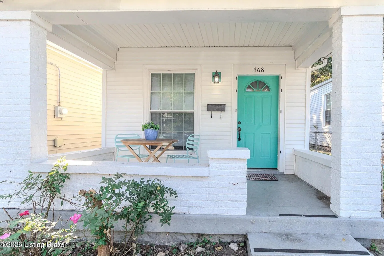 2 bed, 1.0 bath, 847 sqft, $1,300 — Photo 4