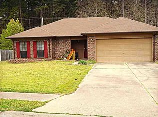 107 Honeysuckle Hills Dr, Redfield, AR 72132