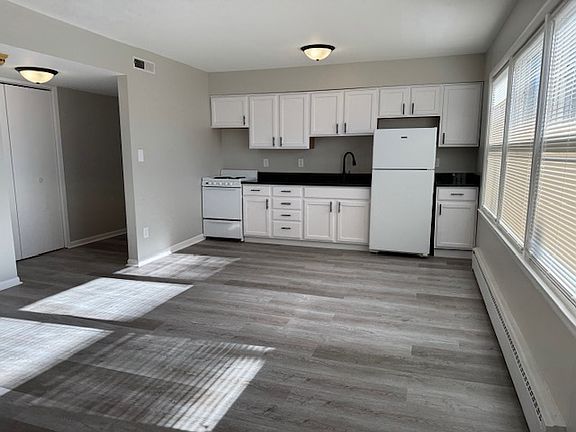 3rd image of 182 W North St