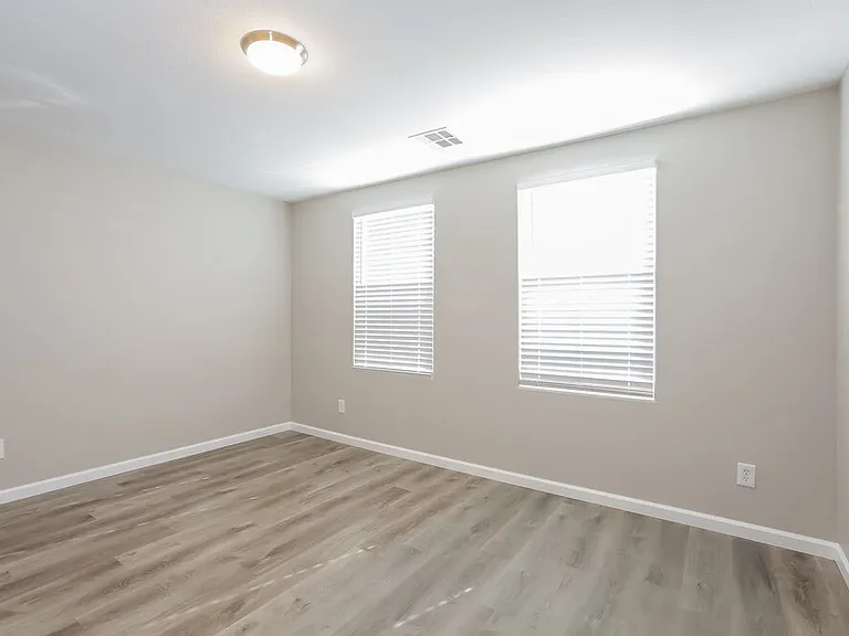 9790 Splendor Sky Ave — Photo 14