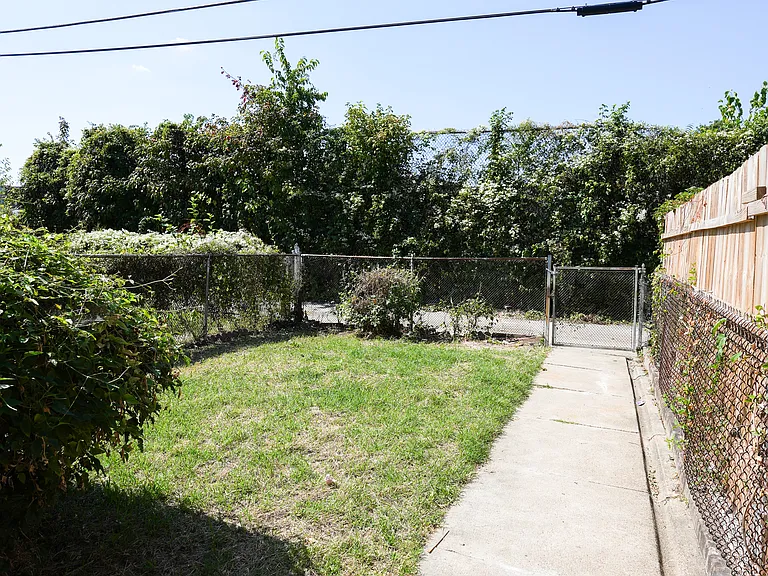 2026 N Wolfe St — Photo 7