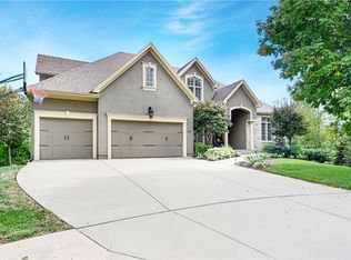 14913 Ash St, Leawood, KS 66224