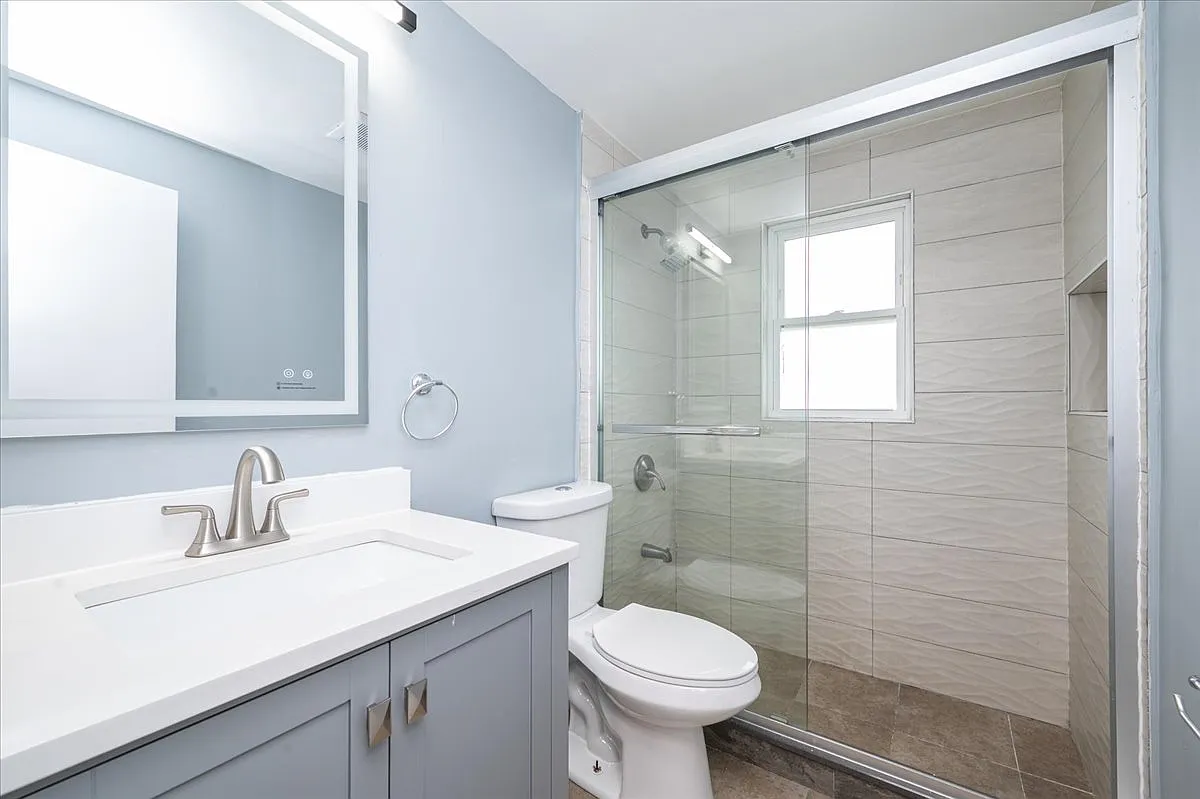 5 bed, 1550 sqft, $6,200 — Photo 4