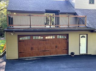 476 Cascade Dr, Effort, PA 18330