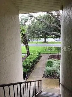 2 bed, 1.5 bath, 1027 sqft, $1,300 — Photo 4