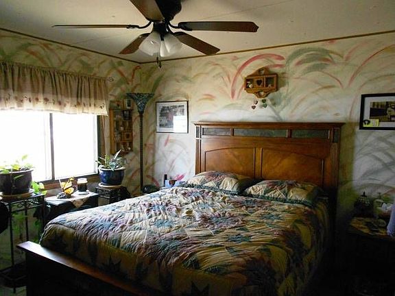 7477-8 St. Hwy 248-bedroo