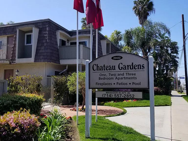 Chateau Gardens Apartments — Photo 30