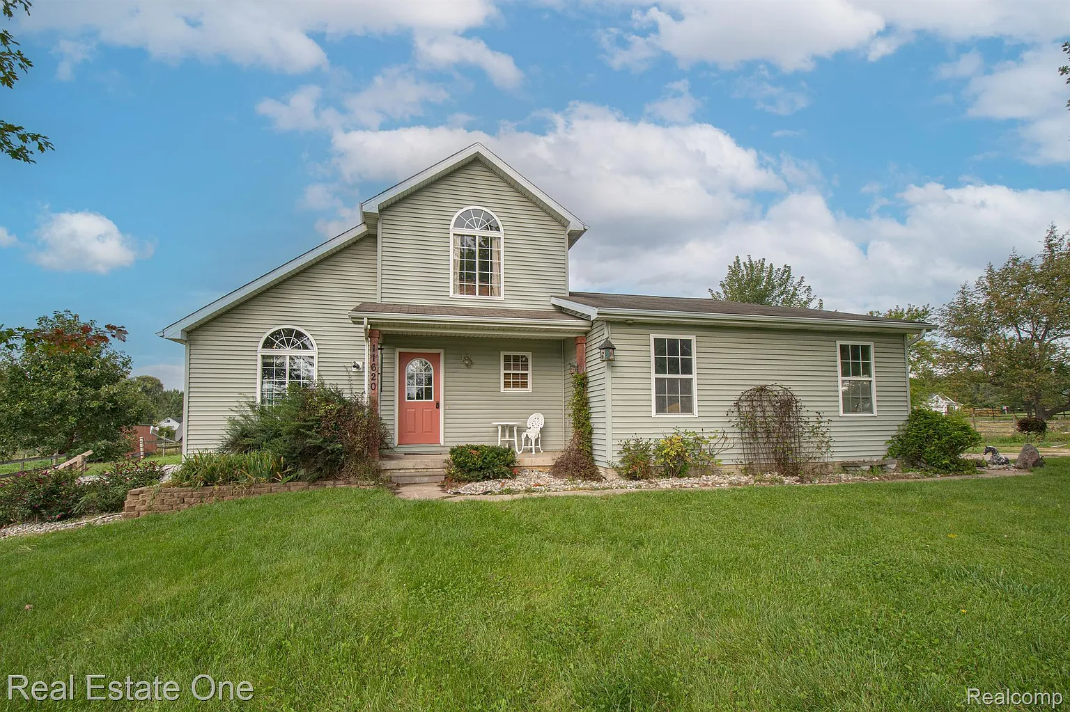 11620 Halsey Rd photo 1