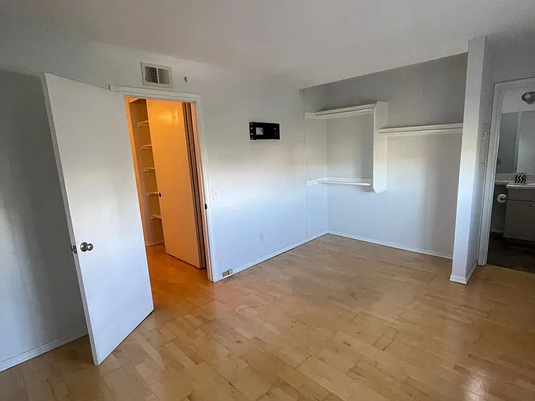 7002 Melody Ln — Photo 14