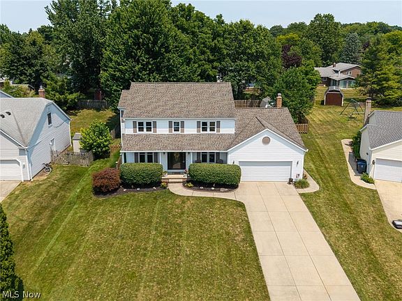 3rd image of 33321 Popham Ln