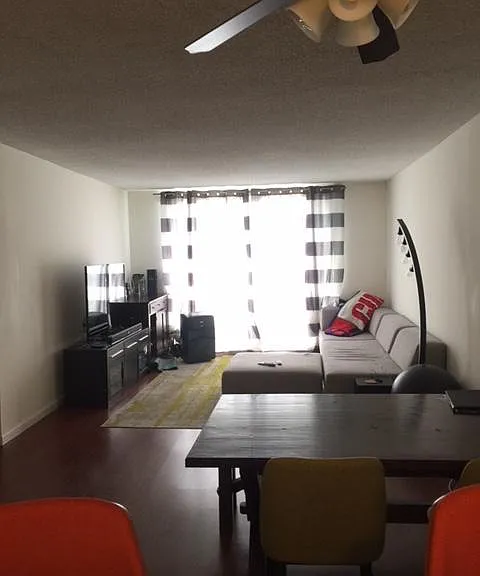 311 Montana Ave #302 — Photo 2