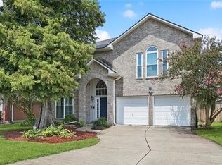 7 Lake Elizabeth Ct, Harvey, LA 70058