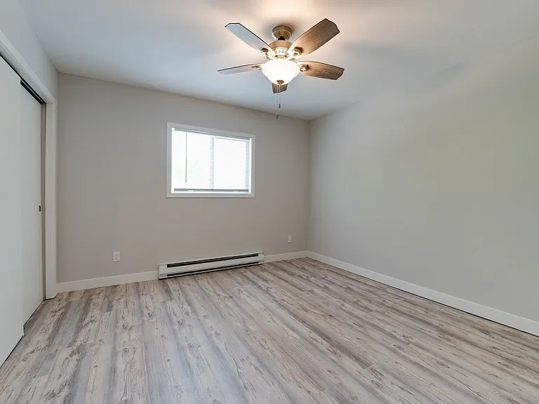 18 N Wickham Ct — Photo 29