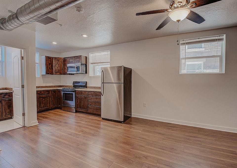 1st image of 419 E 200 S APT 106