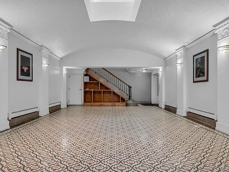 120 Seward St #301 — Photo 8