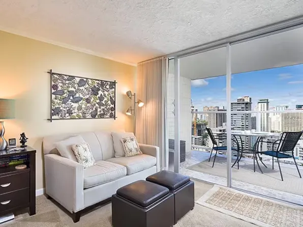 445 Seaside Ave APT 2710, Honolulu, HI 96815