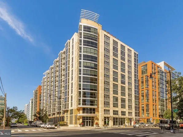 1025 1st St SE APT 1113, Washington, DC 20003