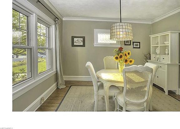 3rd image of 23817 Cliff Dr