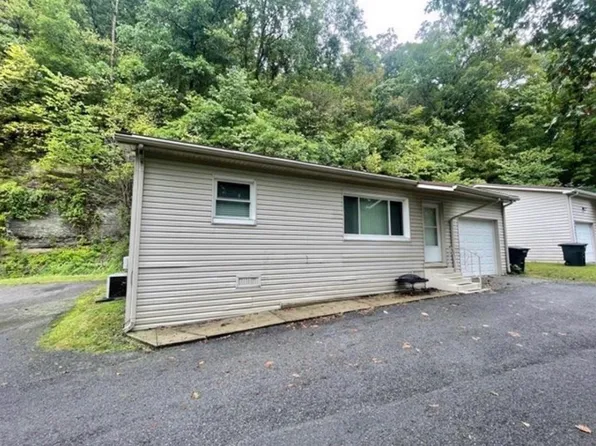 3698 E Shelbiana Rd, Pikeville, KY 41501