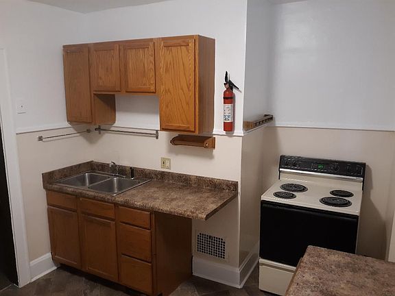 4th image of 2132 Drex Ave APT 3