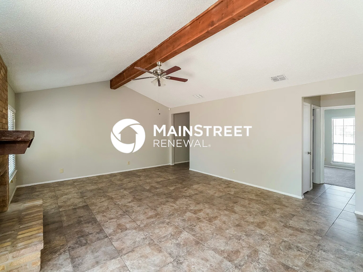 1050 Fillmore Dr — Photo 4