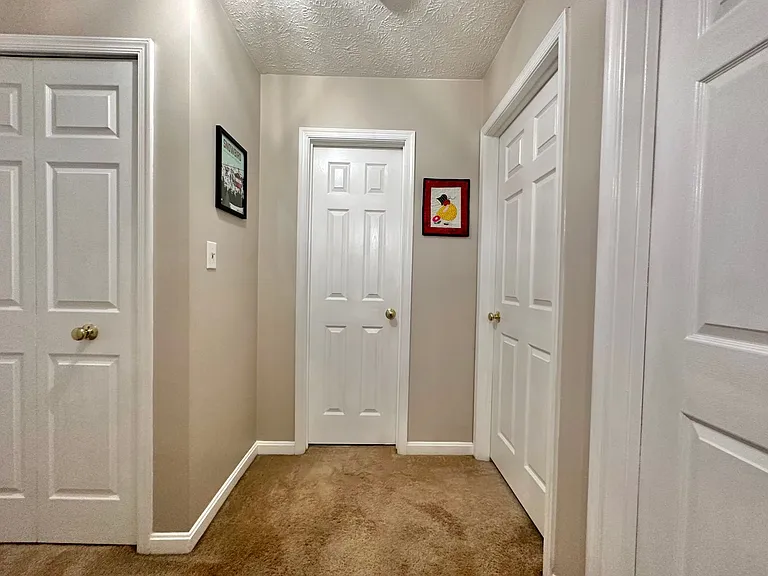 103 Staunton Ct — Photo 36