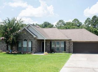 61 Timaquana Dr, Picayune, MS 39466