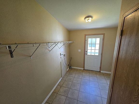 3rd image of 2990 W C St #27