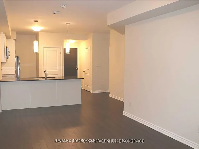 150 Oak Park Blvd #403 — Photo 7