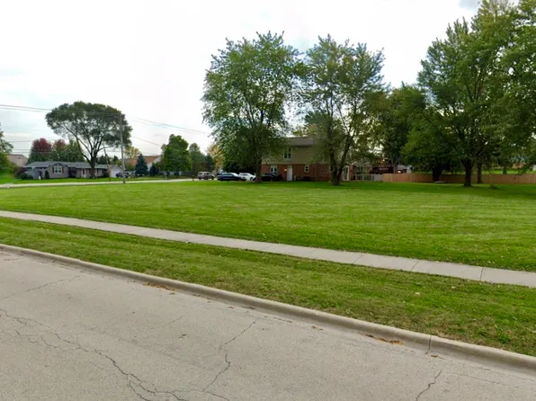 901 Foxford Ln, Aurora, IL 60502