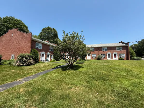 109 Niles Hill Rd, New London, CT 06320