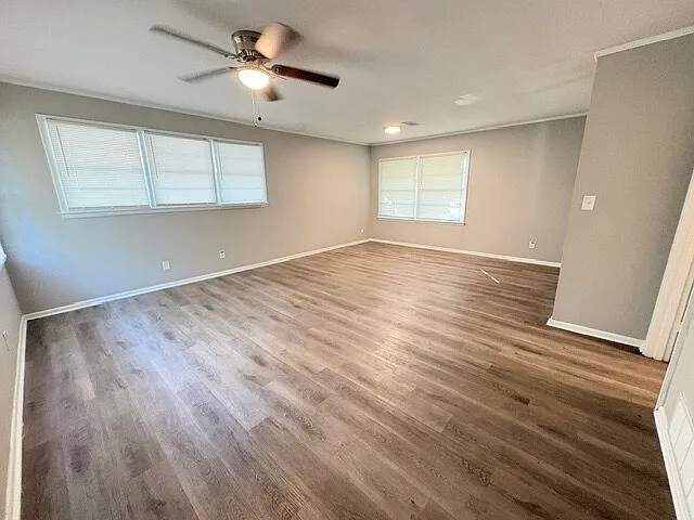 3674 Windemere Dr — Photo 2