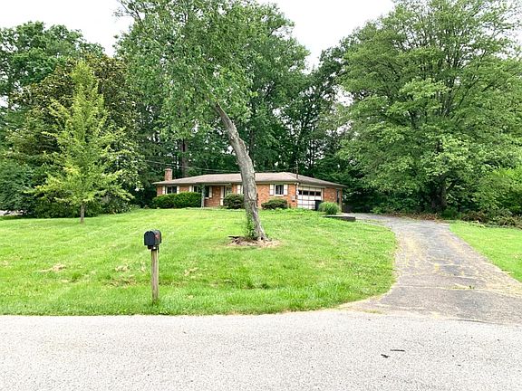 3rd image of 5765 Cromley Dr