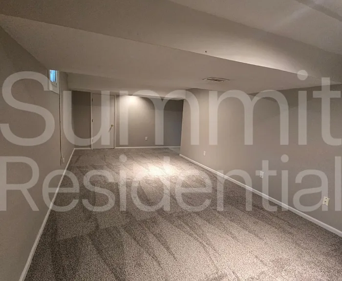 6636 W 152nd St — Photo 16