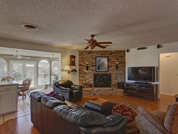 3rd image of 8009 Westvale Dr