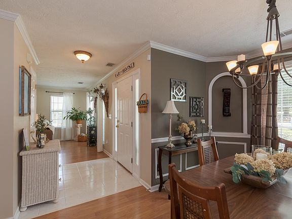 4th image of 3640 Weeping Willow Ln