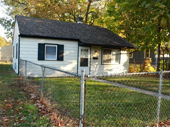 820 Woodbine Ave, Lansing, MI 48910