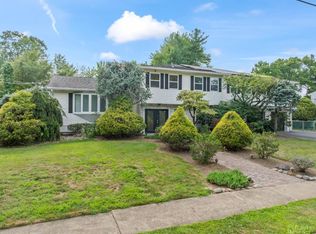 13 Chandler Rd, Edison, NJ 08820