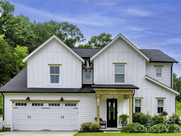 123 Country Lake Dr, Mooresville, NC 28115