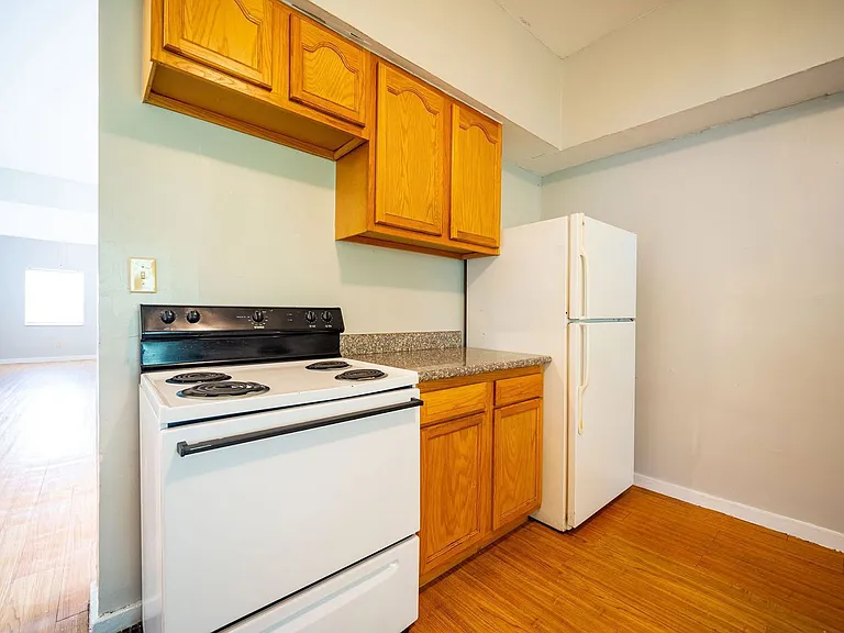 755 Wager St — Photo 12