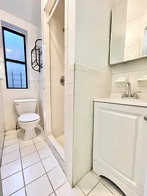 Rented by City Connections Realty | media 6