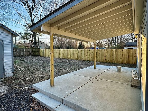 5th image of 3607 Kearney Ave